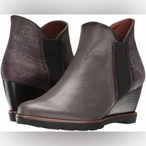 Hispanitas Holli Wedge Booties
